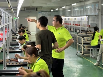 Shenzhen VIIP Electronics Co., Ltd. línea de producción del fabricante