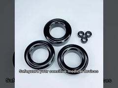 Anillos de ferrita magnética negra alrededor de los cables 40.6X15X27.4mm